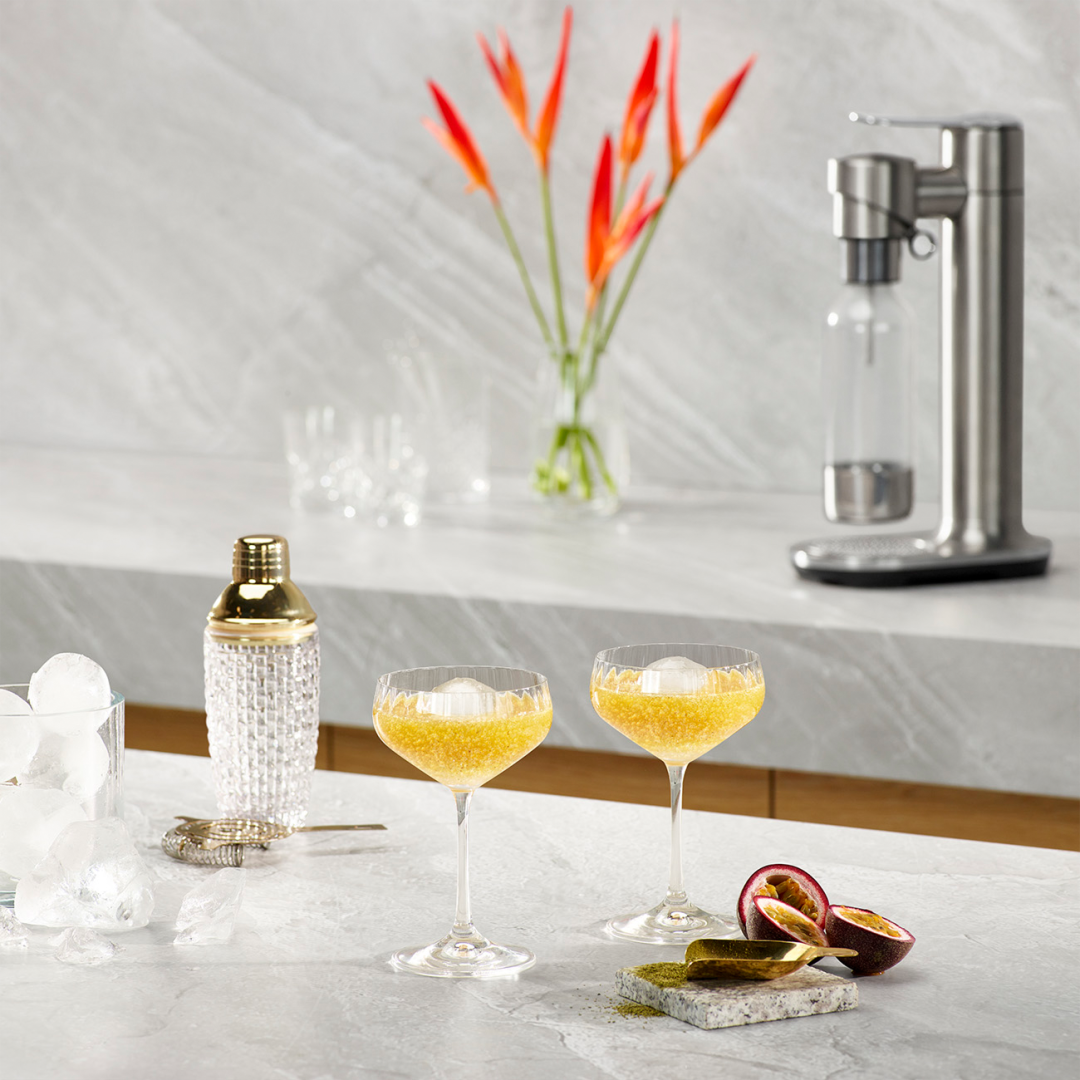 Breville InFizz Fusion sparkling beverage carbonator.