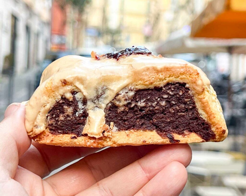 Biscotto all Amarena at Gelateria Giallo Limone in Salerno