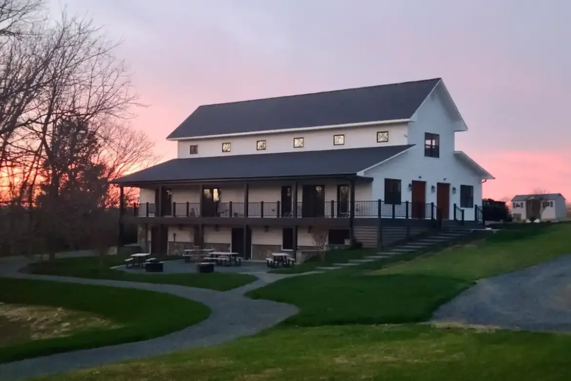 Black Oak Café Opens at Cana Vineyards in Middleburg