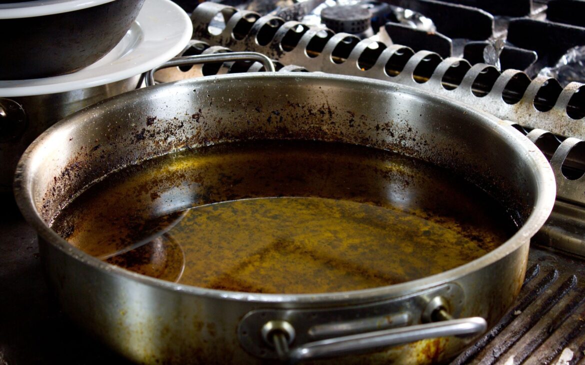 Using cooking oil more than twice? Doctors say it could cause cancer Cooking Oil new image