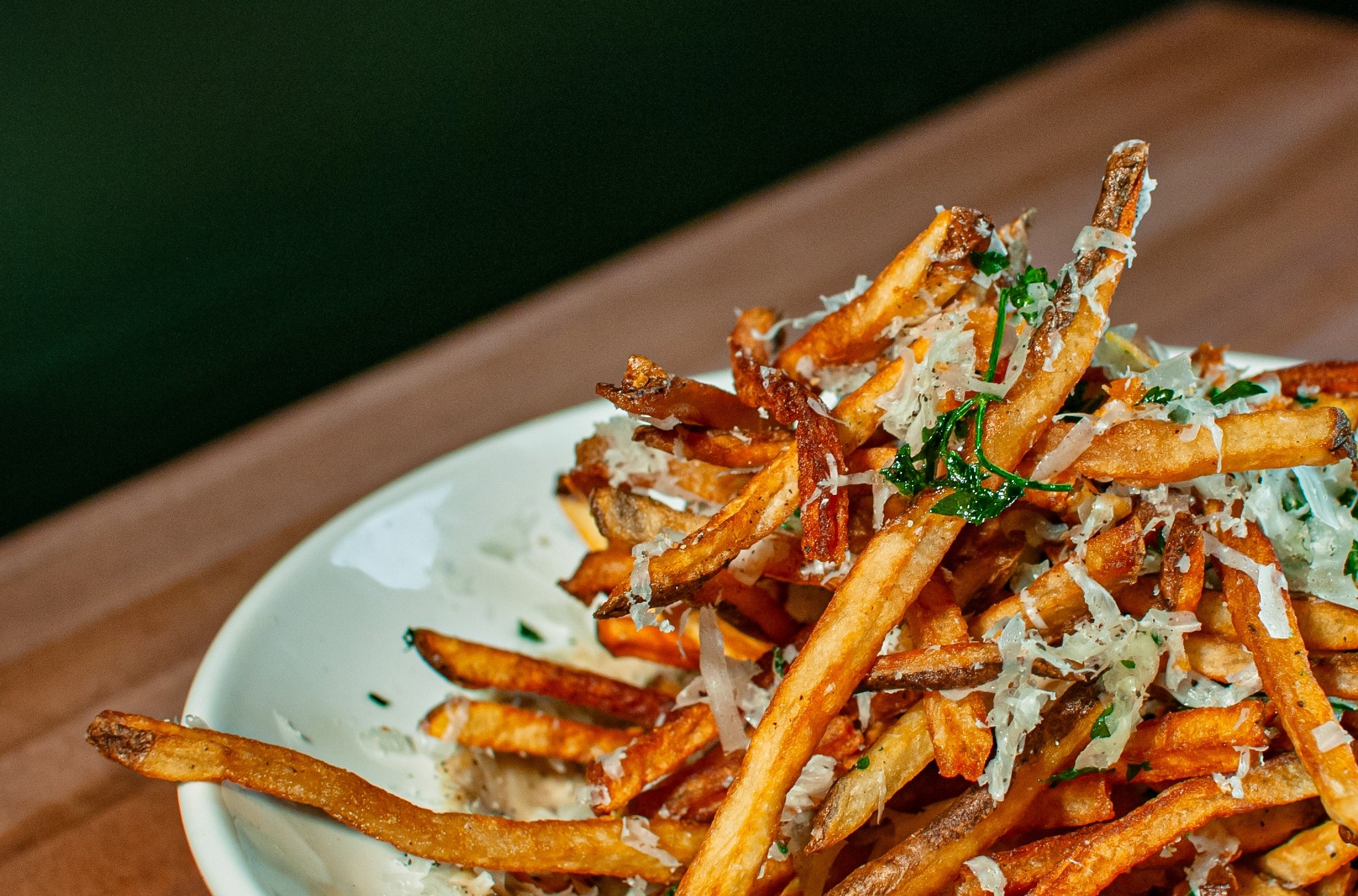 A plate of fries.