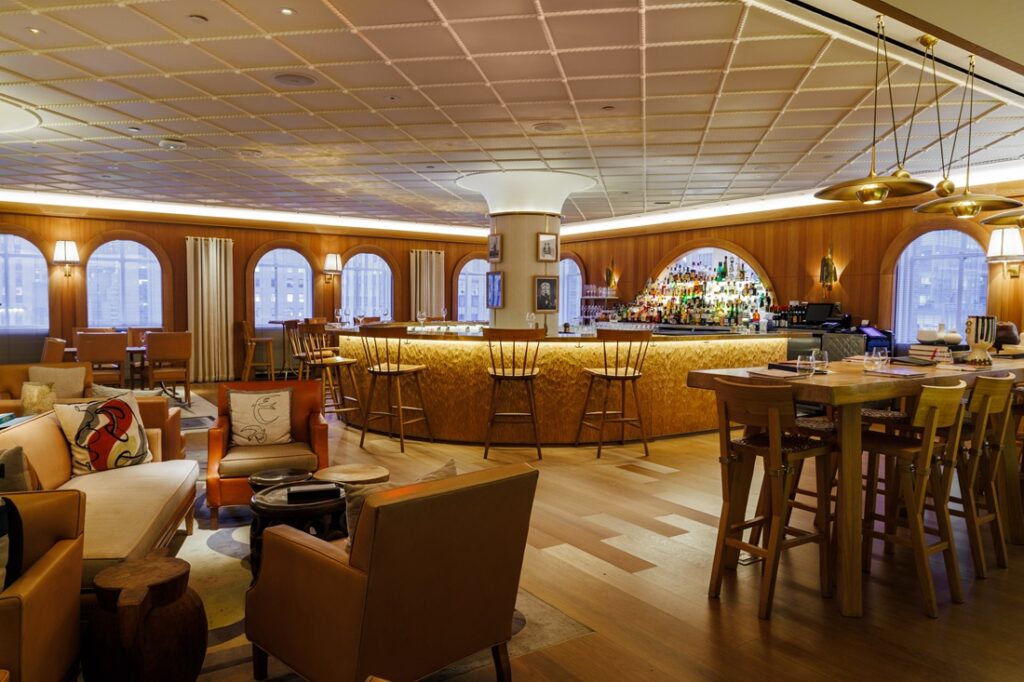 L’Avenue at Saks Brings Parisian Elegance and Global Flavors to Manhattan L’Avenue at Saks Brings Parisian Elegance and Global Flavors to Manhattan