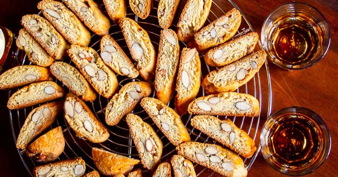 35 Traditional Italian Desserts and Pastries