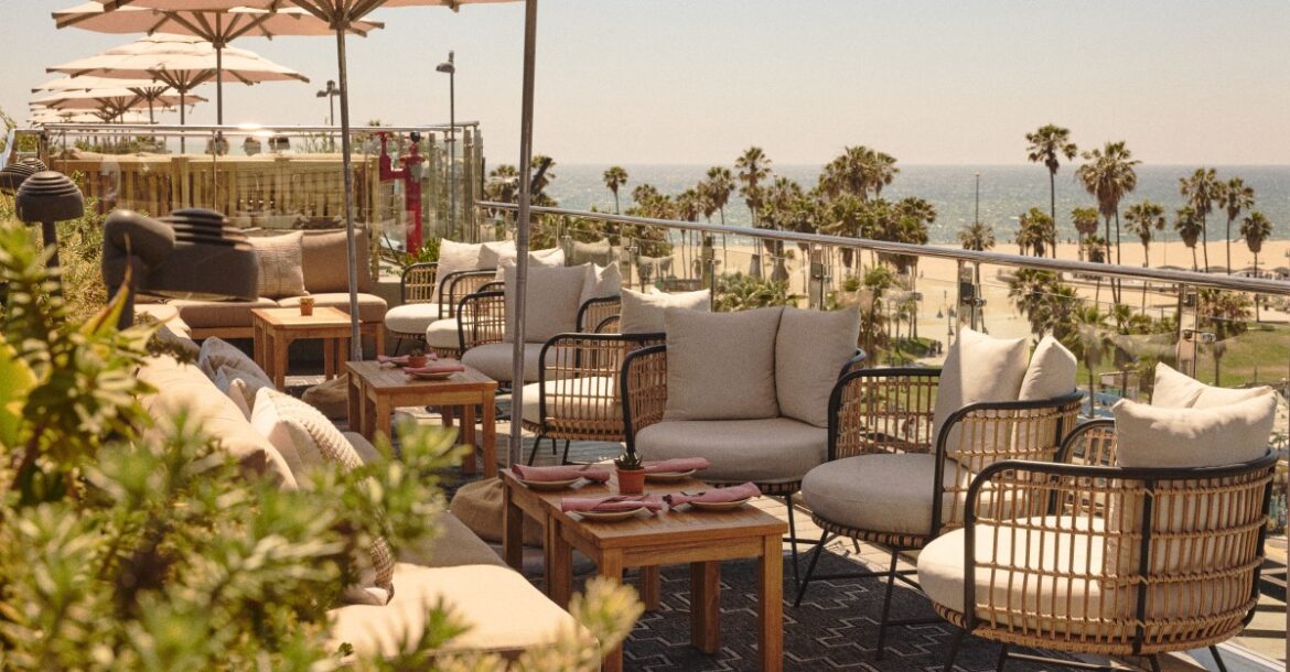 Kassi Club Opens at Hotel Erwin in Venice With Unbeatable Beachside Views Kassi Club Opens at Hotel Erwin in Venice With Unbeatable Beachside Views