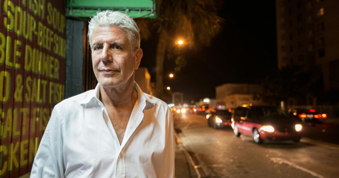Anthony Bourdain serves up laughs about local celebrity chefs Anthony Bourdain serves up laughs about local celebrity chefs