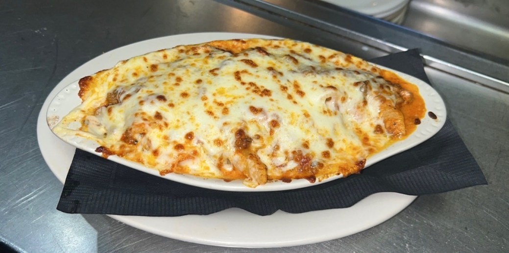 Dothan's La Favorita serves Italian comfort food. (La Favorita / Facebook)