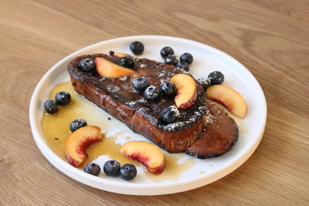 French toast with fruit