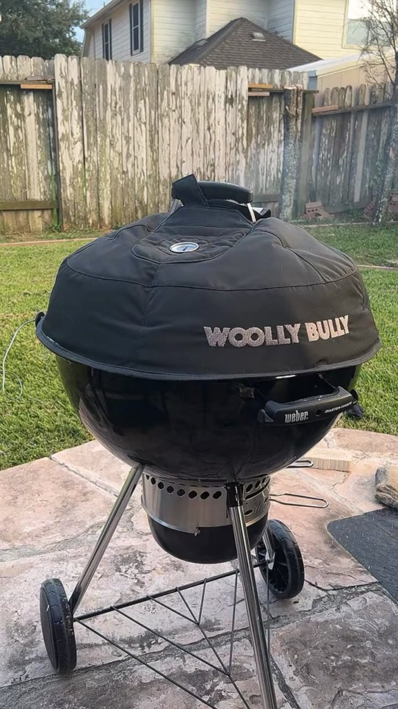 Yes, the Weber can smoke