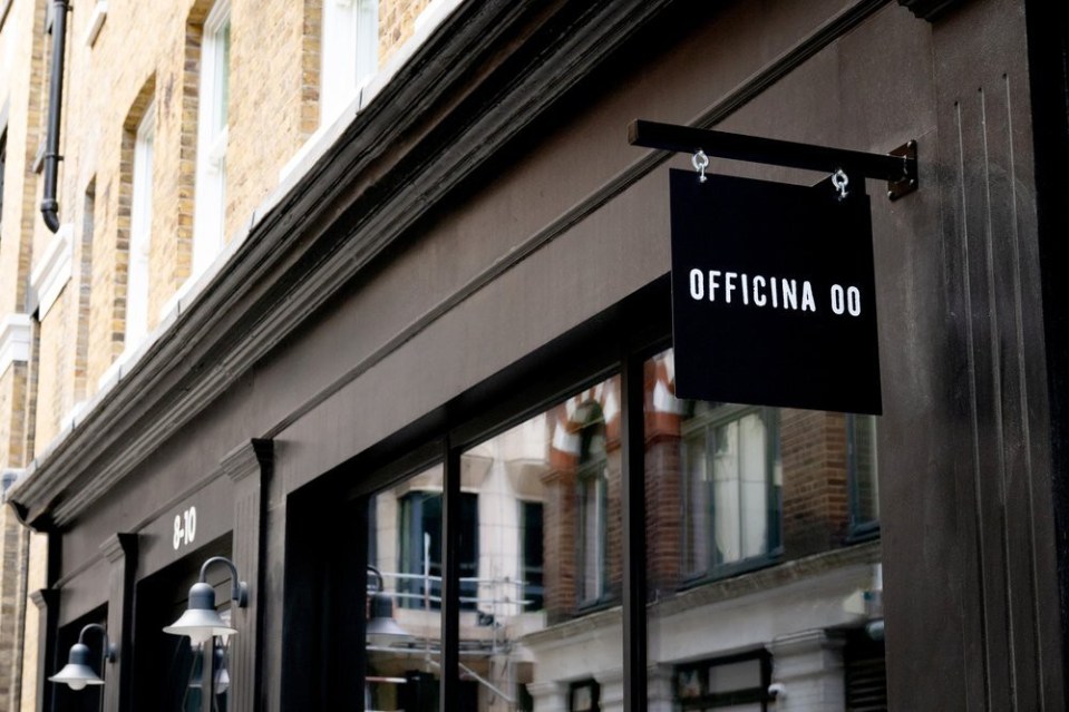 Officina OO restaurant sign.