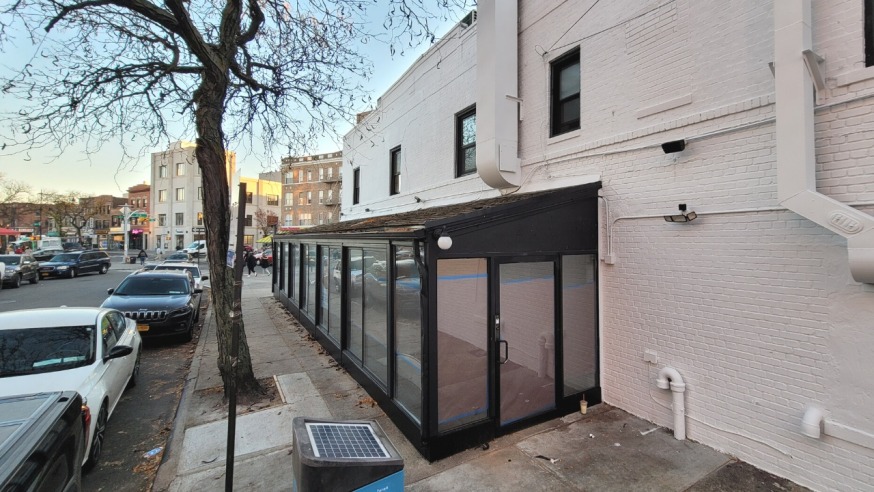 Nisi Mediterranean (Photo Michael Dorgan, Queens Post) (21)