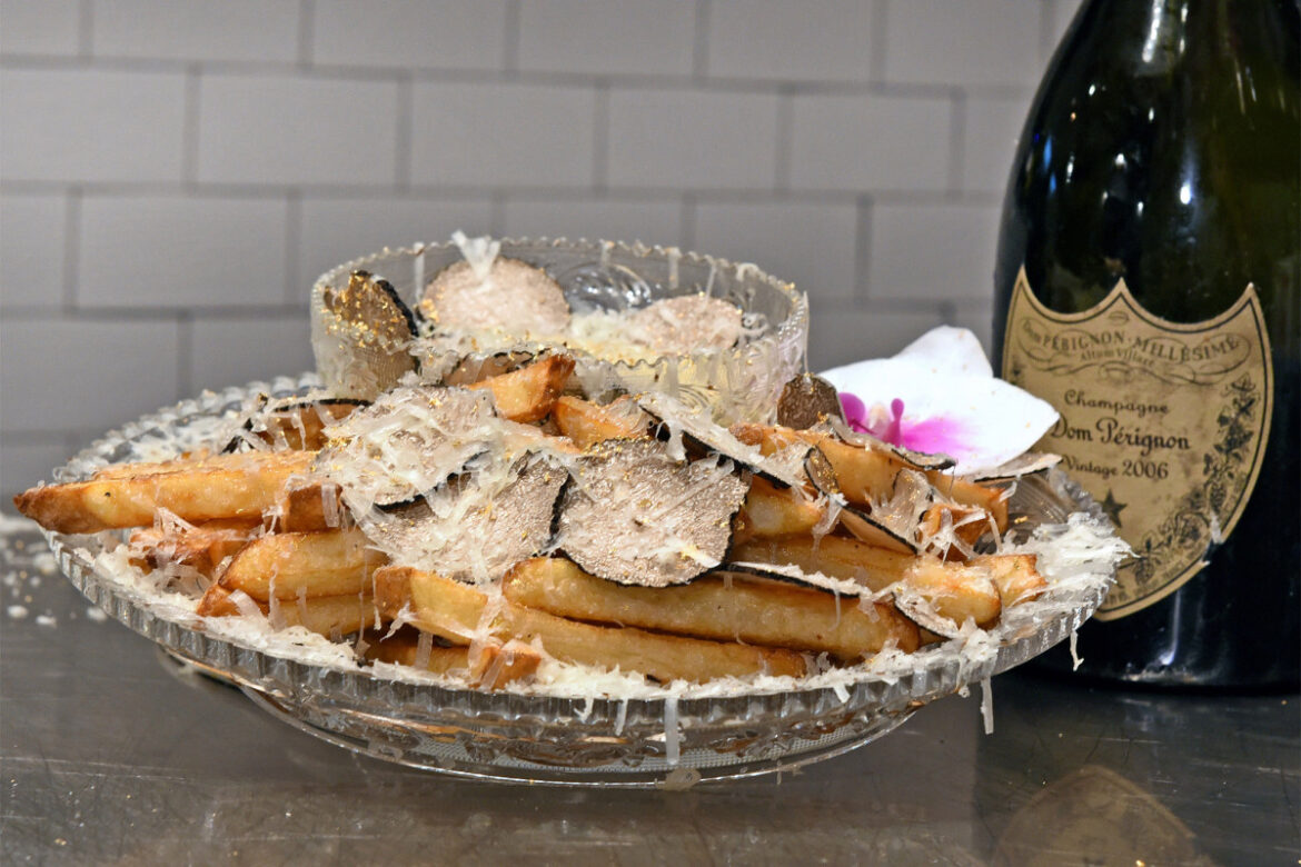 $200 French Fries Blanched in Dom Perignon Are a Travesty $200 French Fries Blanched in Dom Perignon Are a Travesty