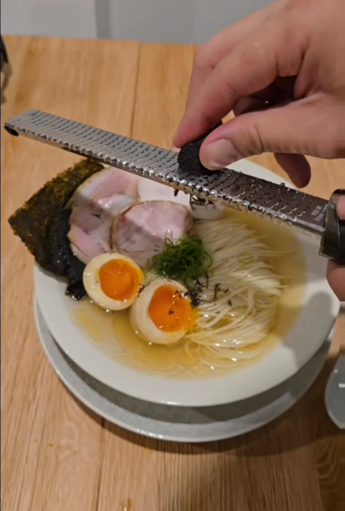 Shio Ramen (cooking video)