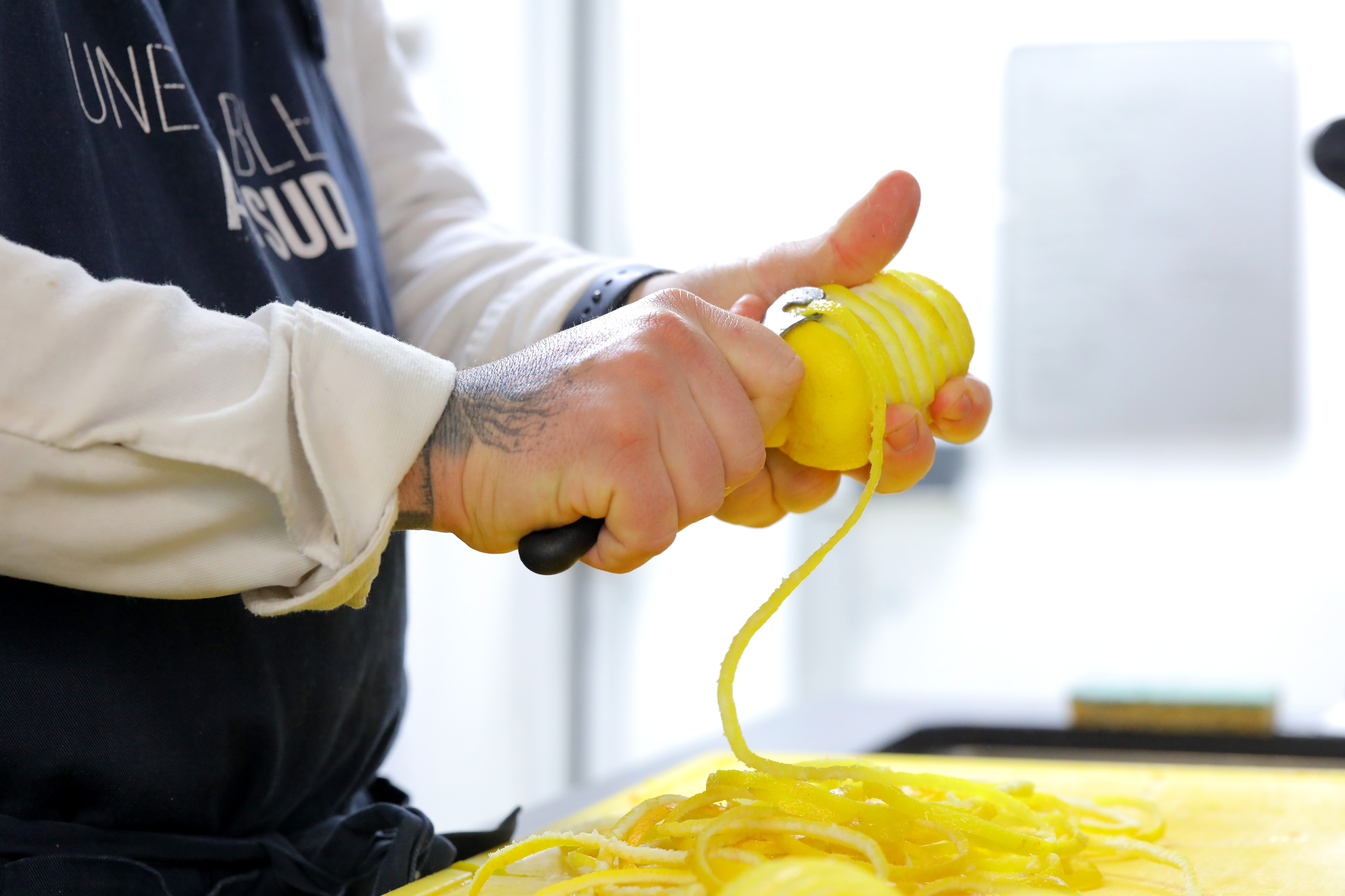 Preparing potato pasta at Une Table, au Sud. © Agence Le Petit Gastronome