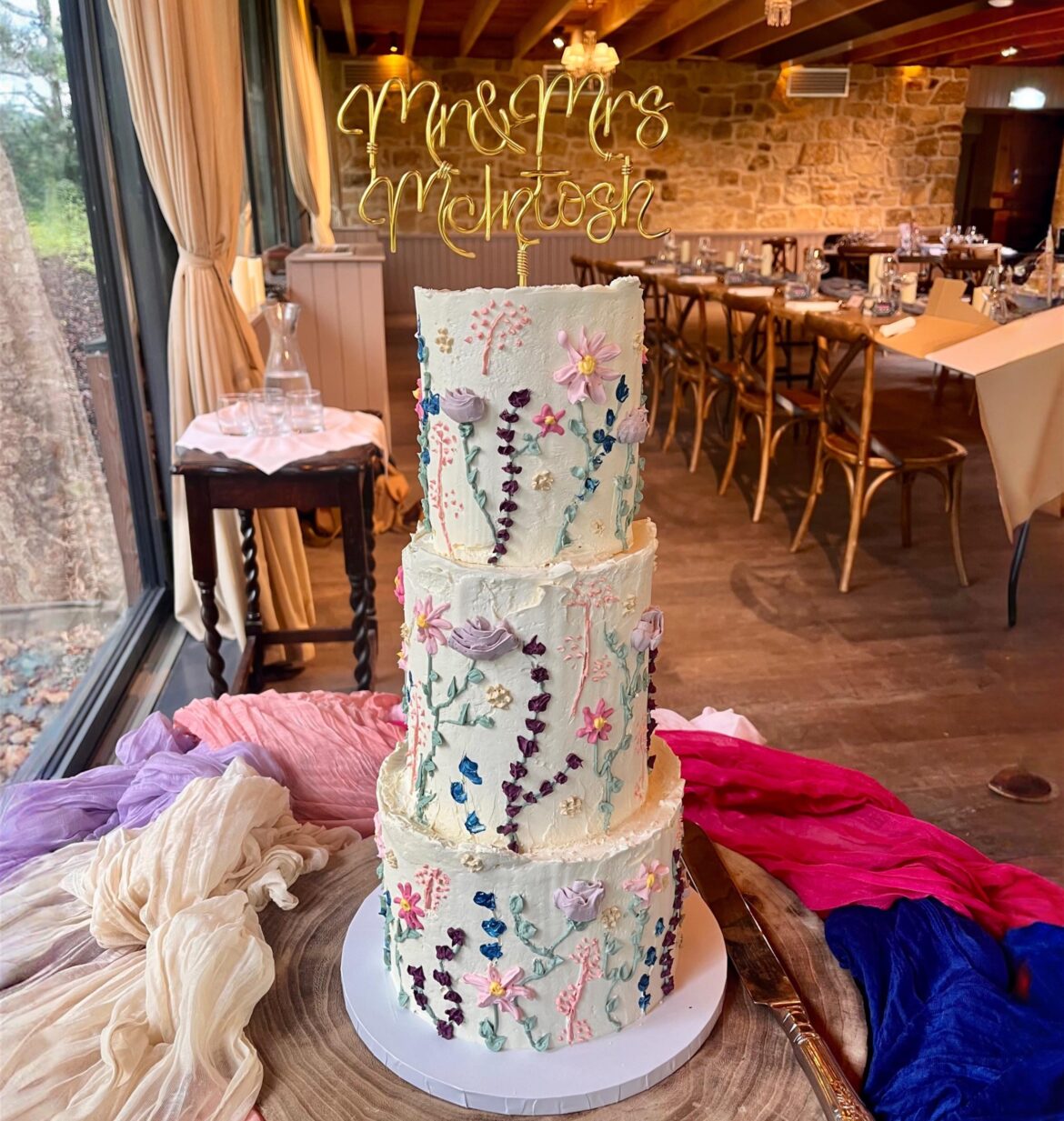 My first wedding cake made for my best friend 🥹❤️