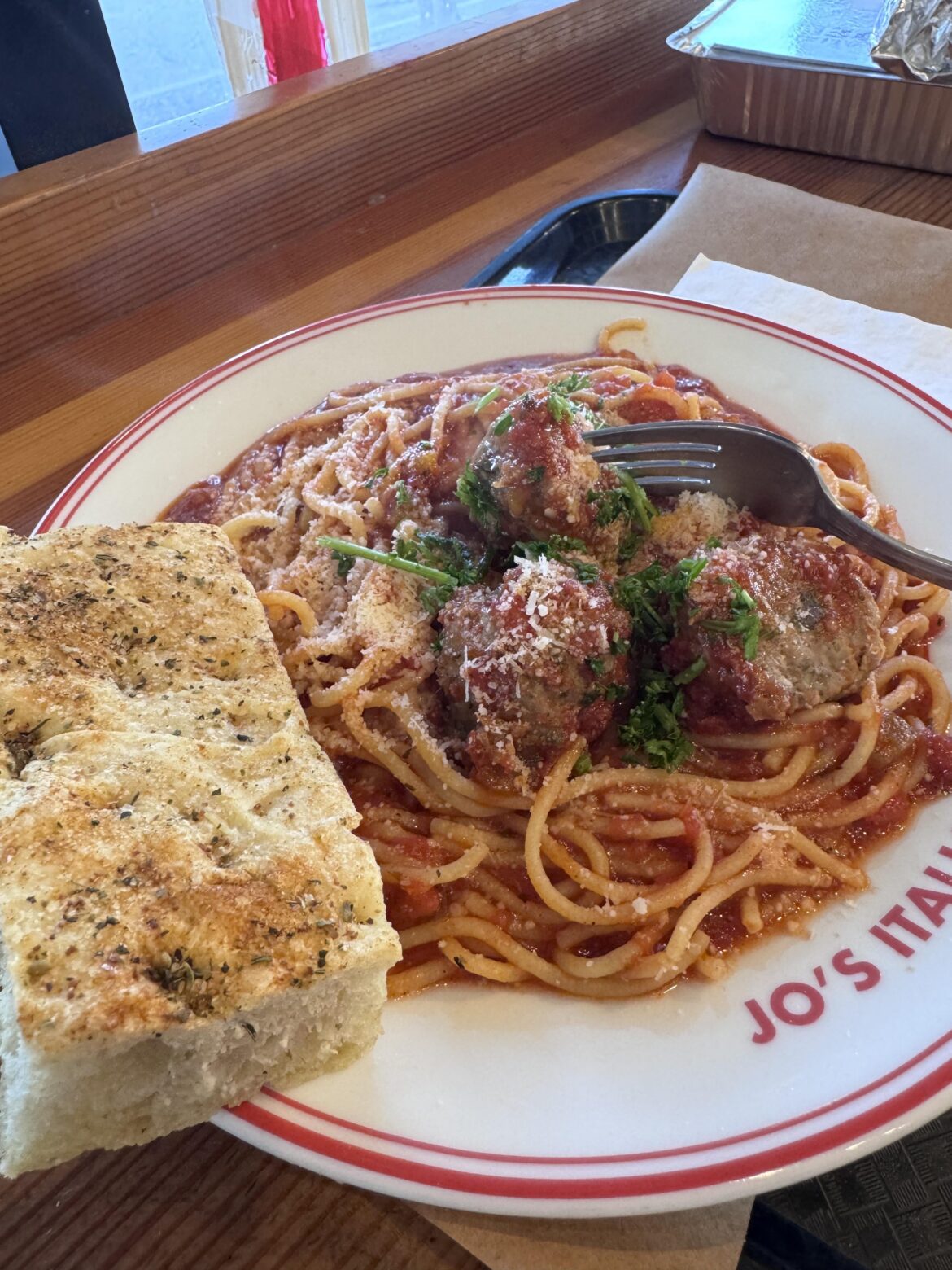[i ate] spaghetti & meatballs with focaccia bread!