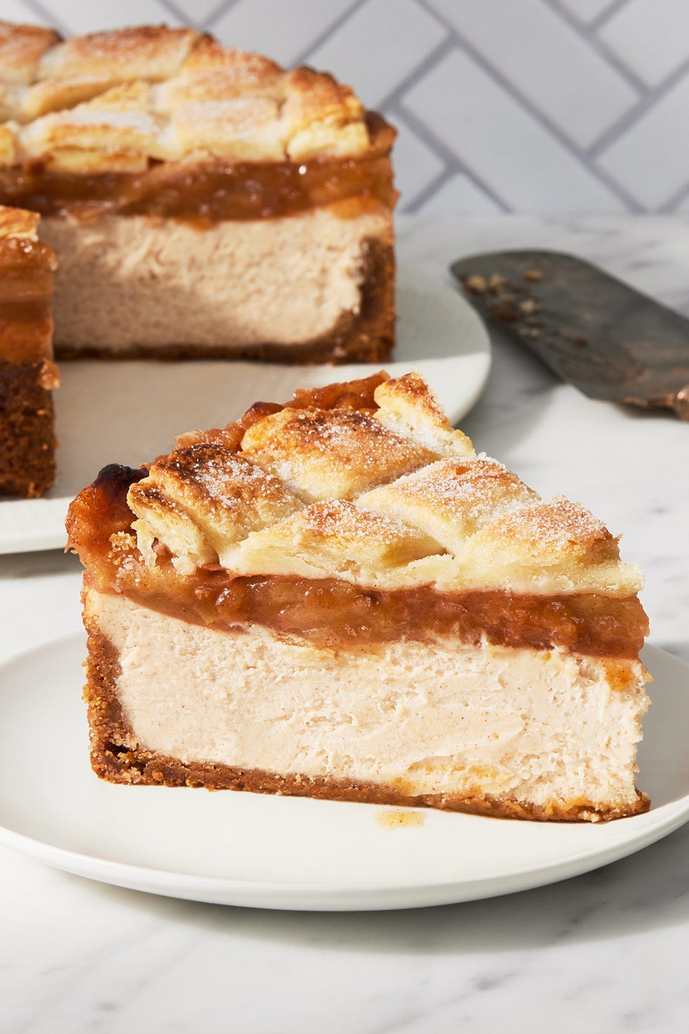 apple pie cheesecake with a pie crust