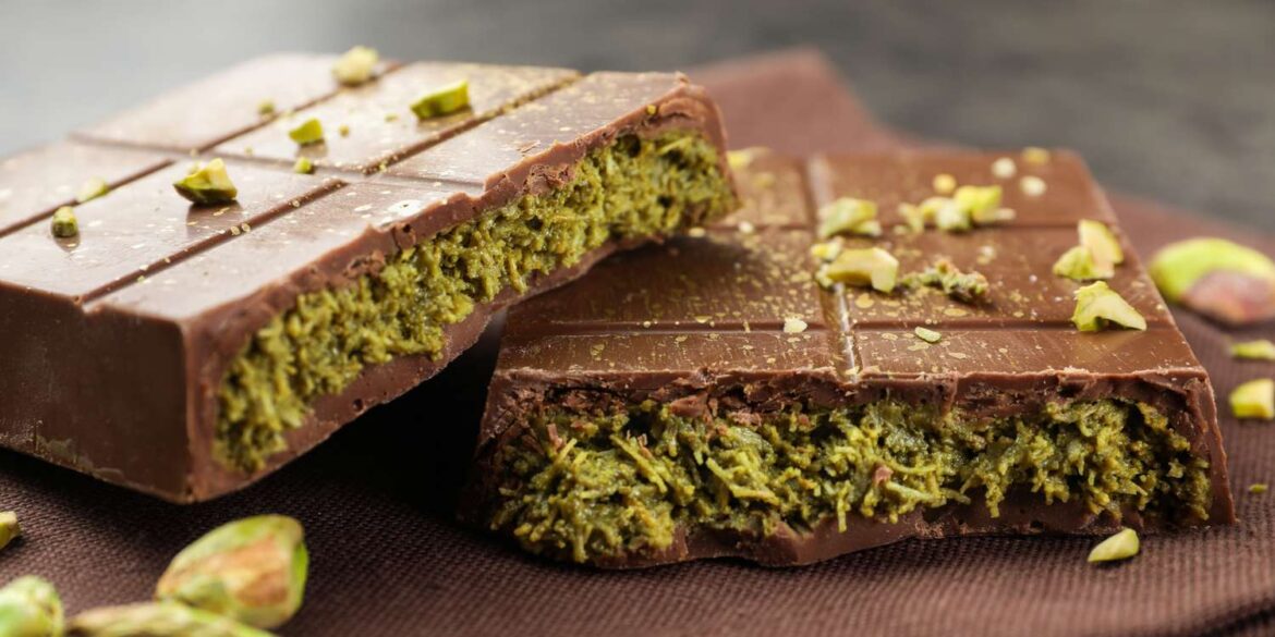 This No-Bake Dubai Chocolate-Inspired Treat Is a Snacking Game Changer