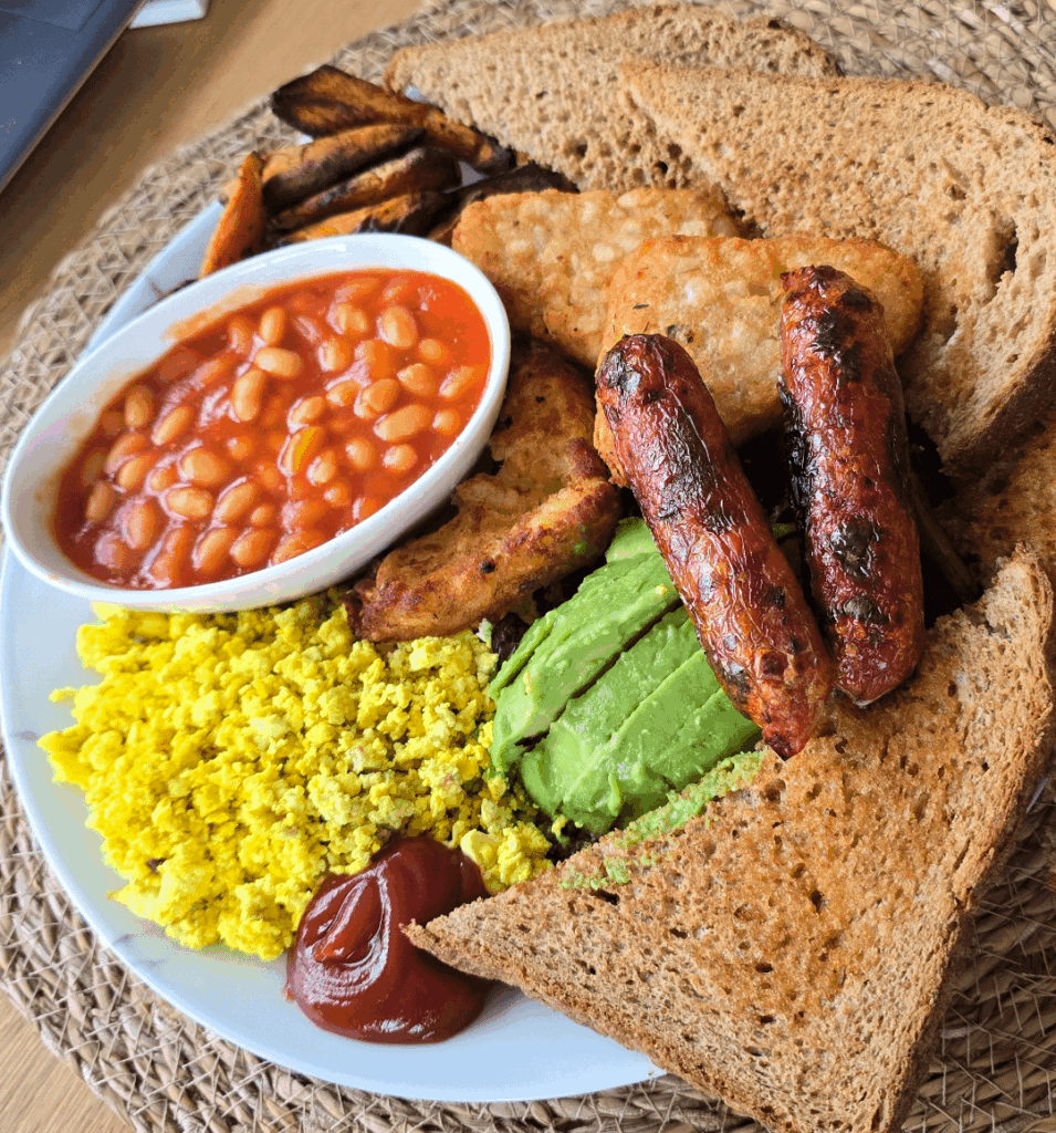 Proper lovely fryup at home. Happy Saturday!! Now for a cuppa...