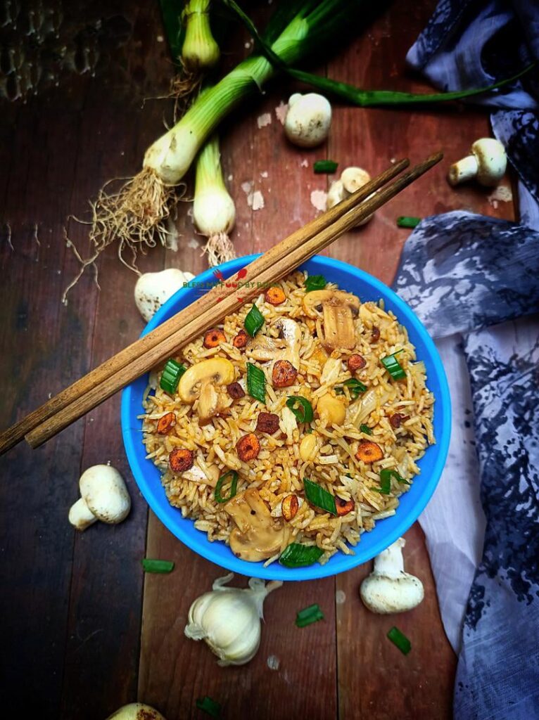 Burnt garlic mushrooms fried rice
