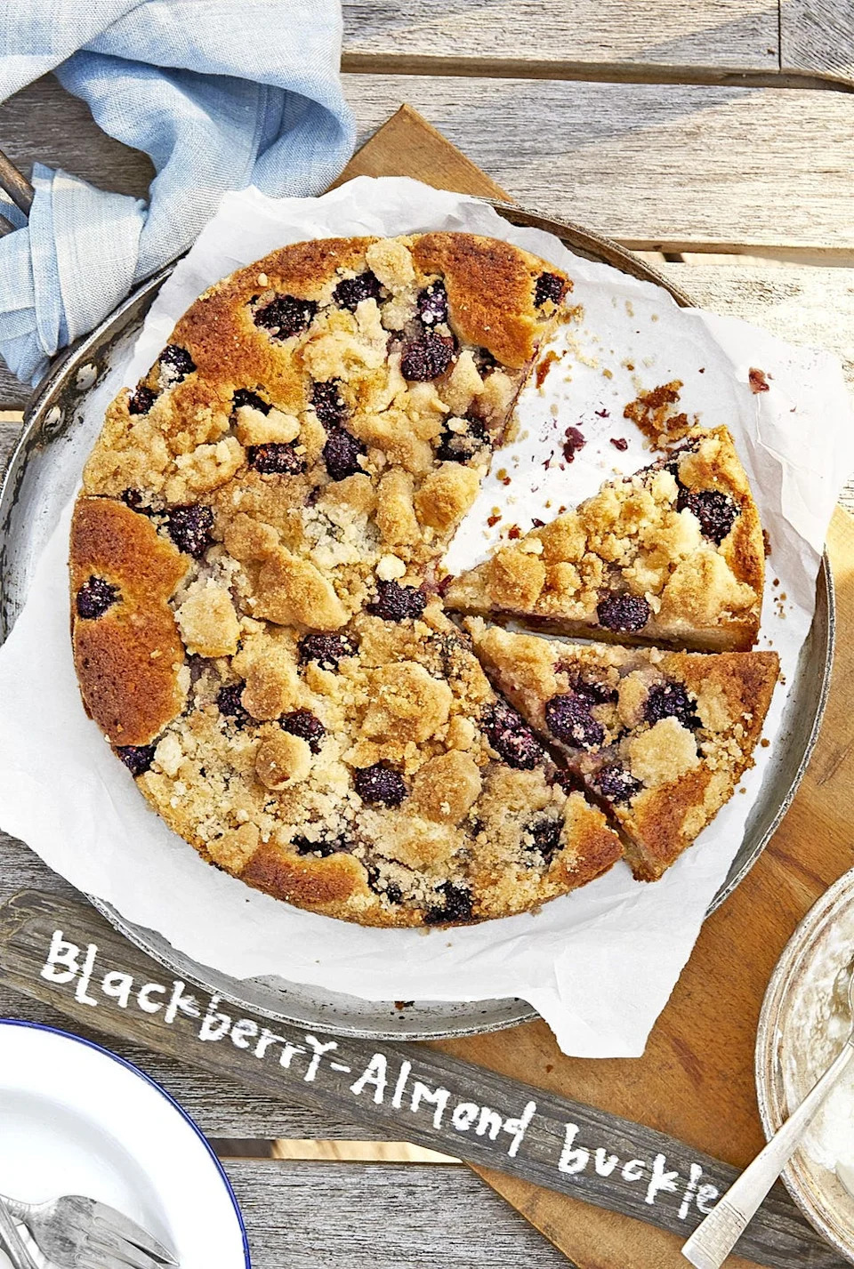 blackberry almond buckle
