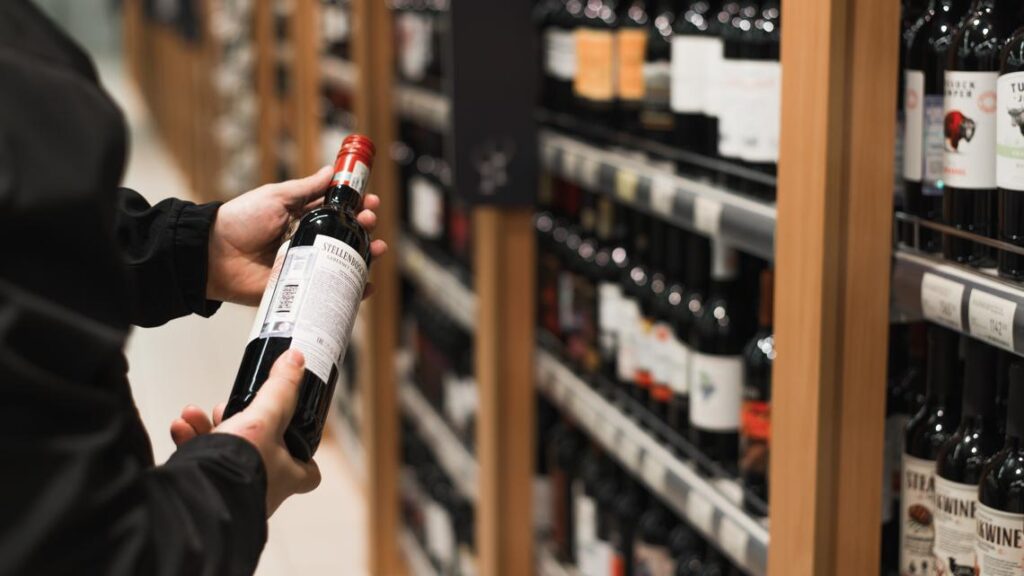 EU weighs retaliation for ‘absolutely unacceptable’ tariff proposal by Trump EU weighs retaliation for 'absolutely unacceptable' tariff proposal by Trump