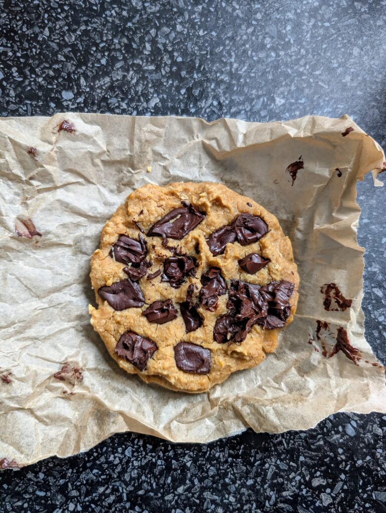 Chickpea blondie (160 cal for half)
