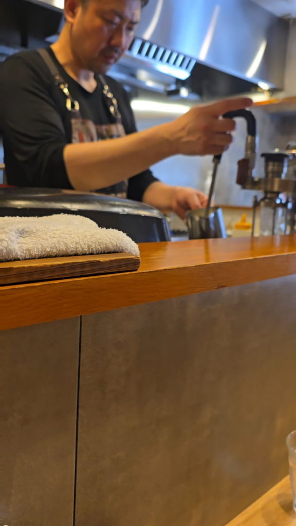 Ramen Maikagura - using espresso milk steamer to steam the soup