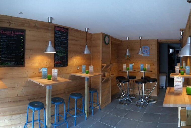 Captain Sandwich Restaurant, Alpe d'Huez interior
