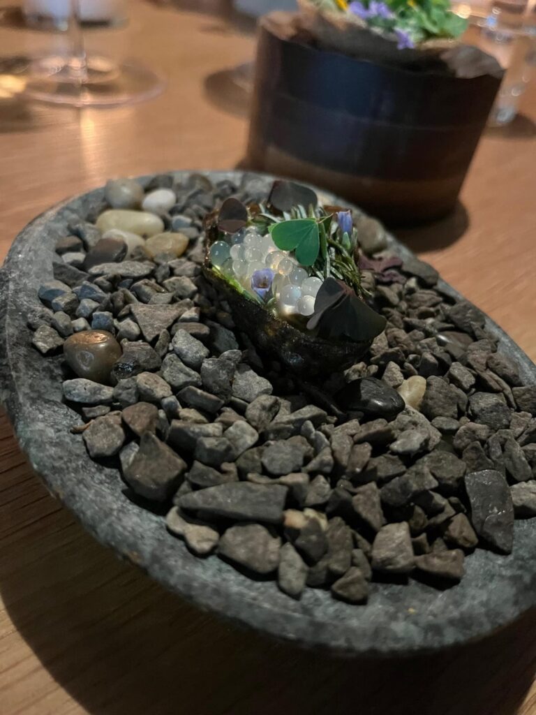 Restaurant Pearl Morissette – Jordan Station, Ontario (*) – Chef’s table Restaurant Pearl Morissette - Jordan Station, Ontario (*) - Chef's table