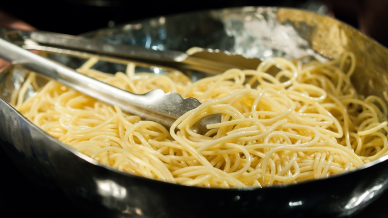 spaghetti noodles