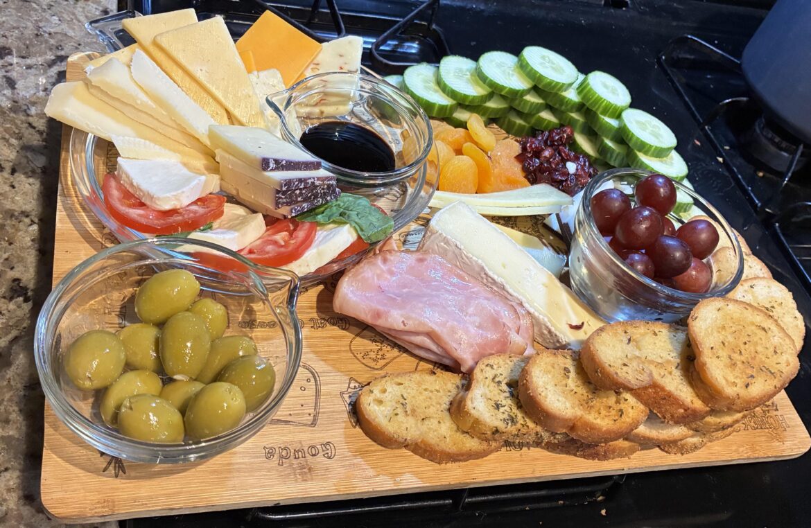 Lil date night with my Charcutie 💕🍇🧀