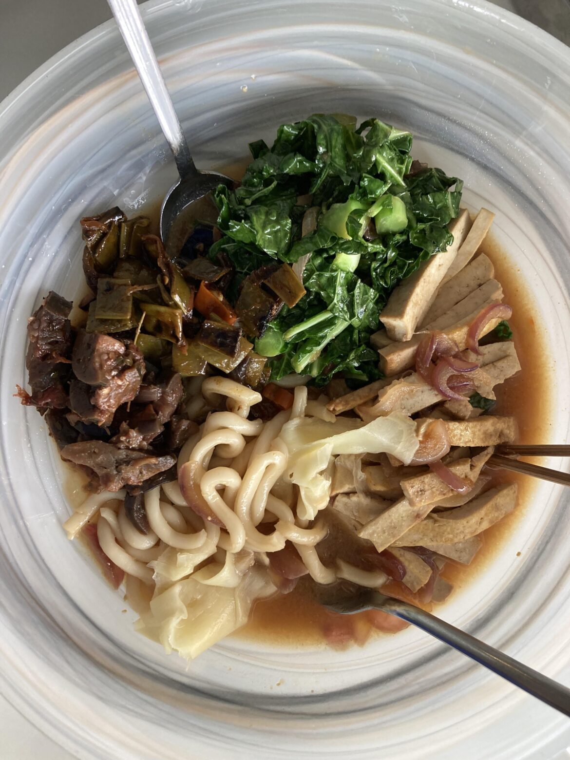 miso Udon with fried tofu, egg plant bean pods kale. High protein vegan food 💚💪🏽