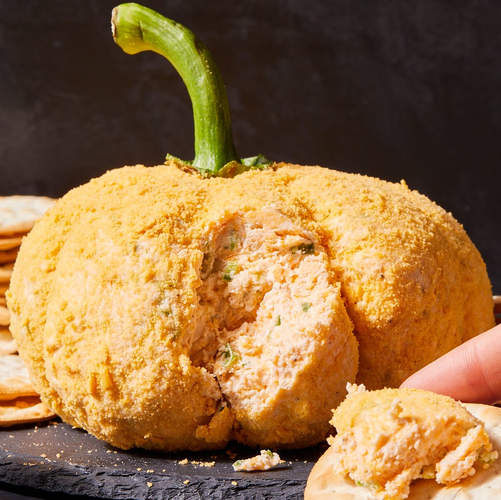pumpkin cheese ball with crackers