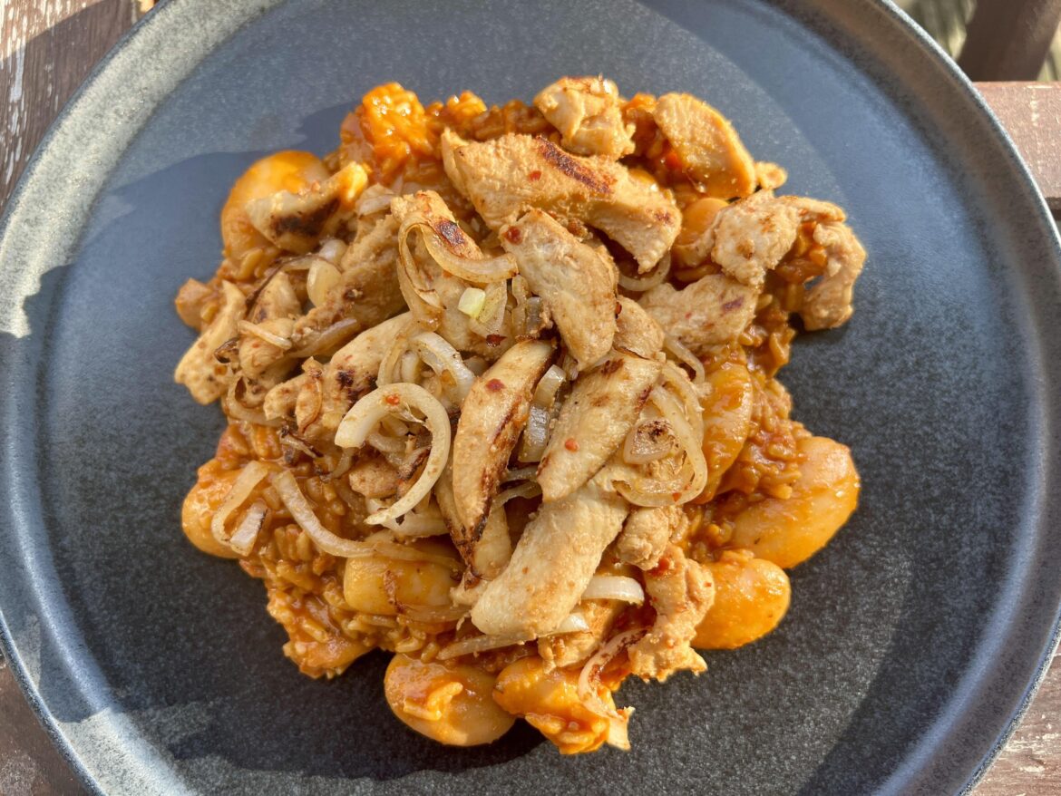Chicken, rice and beans
