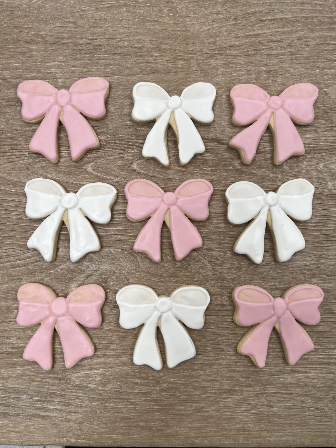 How do you make dough and royal icing in bulk?