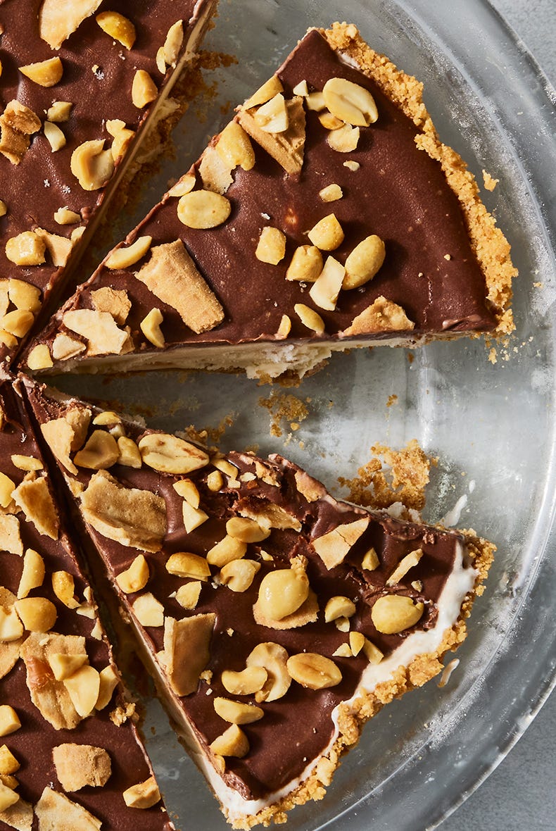 ice cream pie with chocolate ganache, waffle cones and peanuts