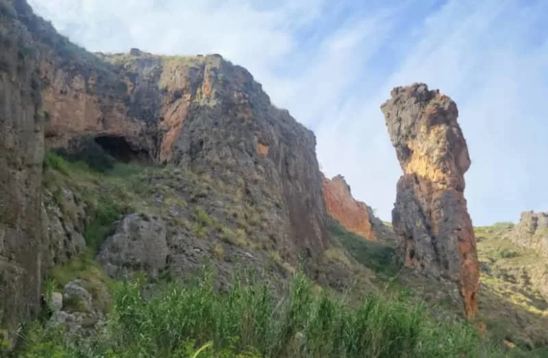 The entrance of Amud cave. (credit: Anaelle Jallon)