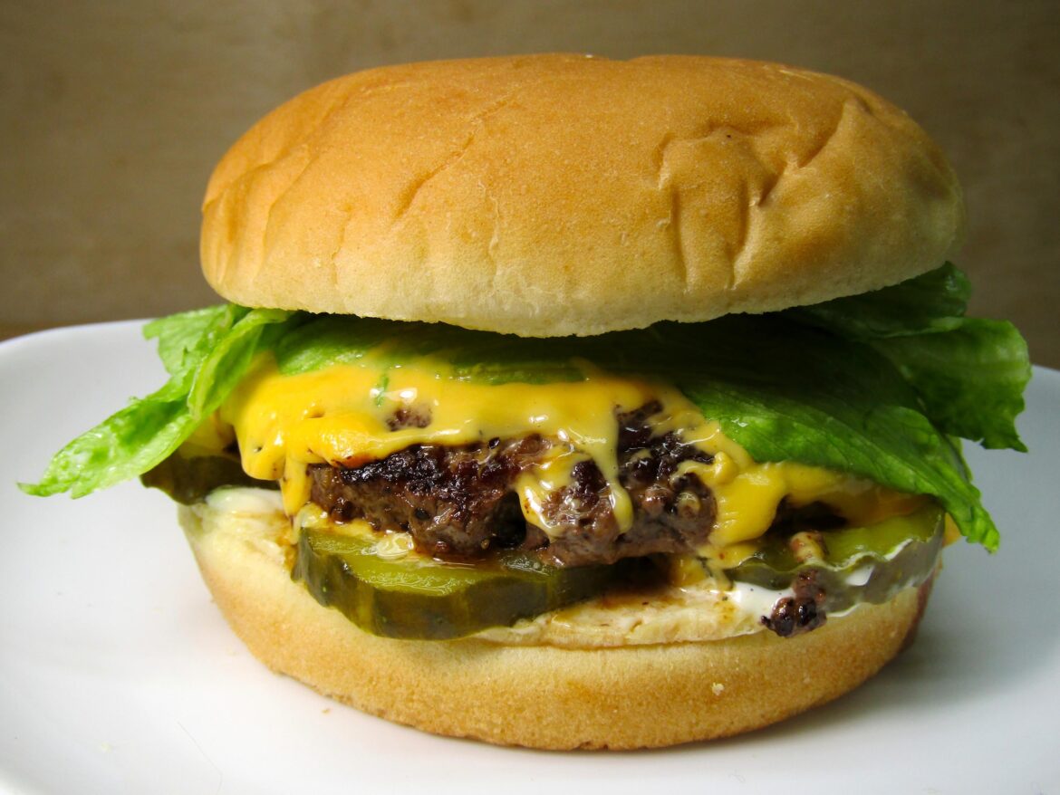 Cheeseburger sometimes not plain