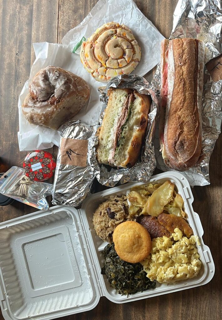 chicago had a vegan food market yesterday 💚