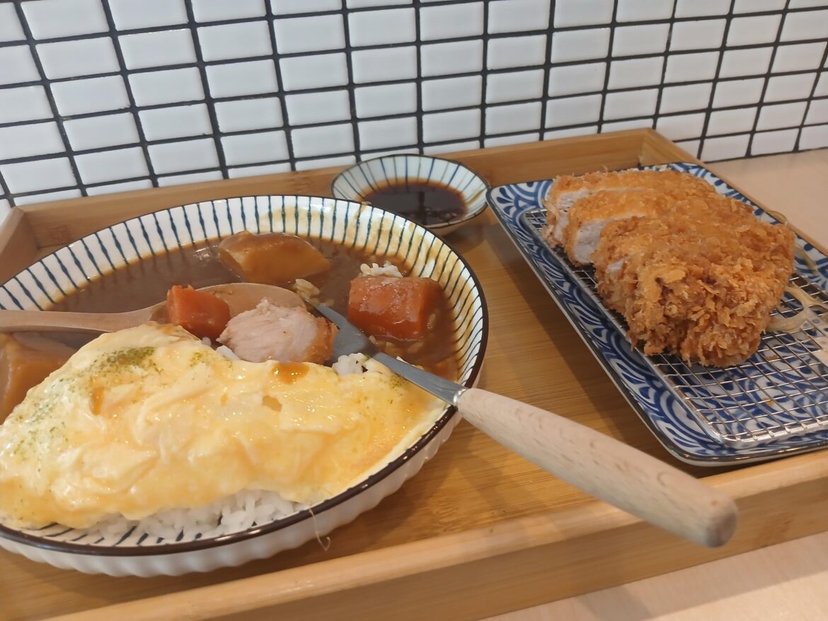 Tonkatsu omlet curry rice, 260NTD