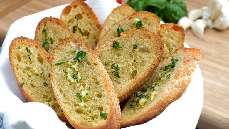 slices of garlic bread
