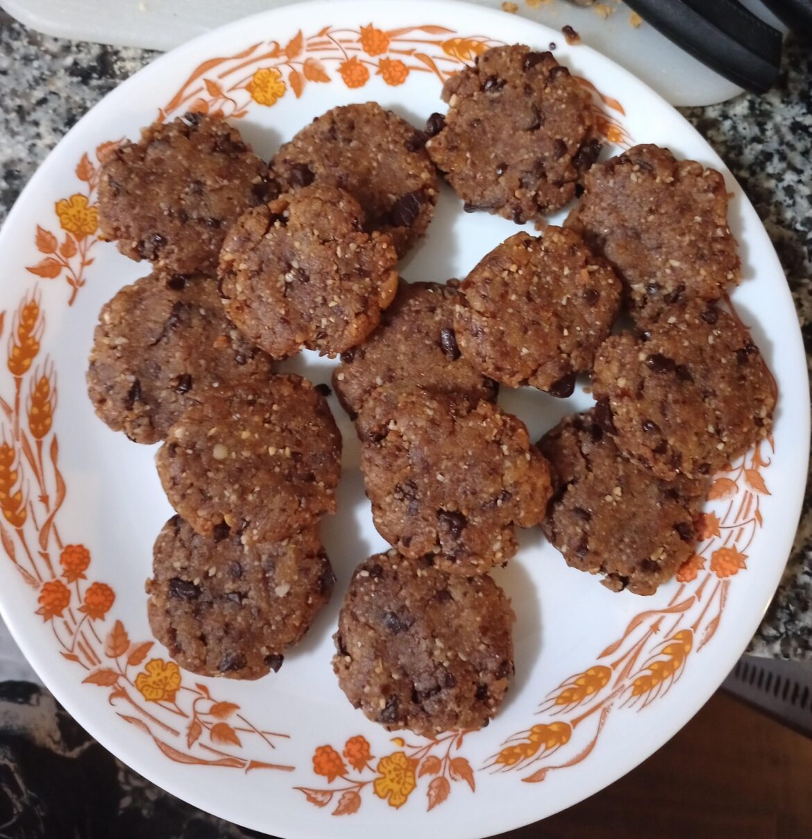 Healthy Raw(ish) No-Bake Vegan Chocolate Chip Cookies Healthy Raw(ish) No-Bake Vegan Chocolate Chip Cookies