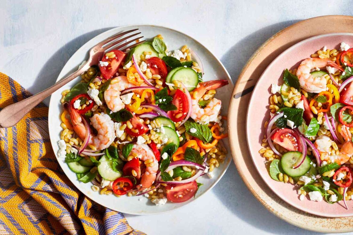 How to Make Greek Salad with Shrimp and Kamut How to Make Greek Salad with Shrimp and Kamut