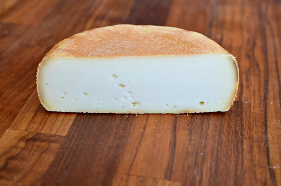Day 1717 of posting images of cheese until I run out of cheese types: Dream Weaver