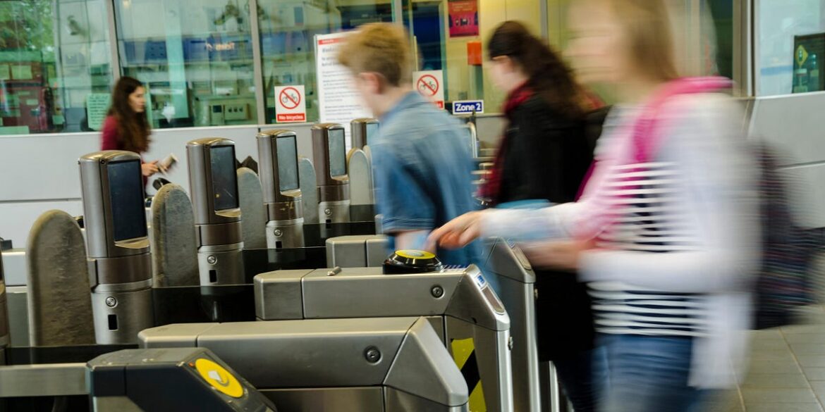 What a French lunch discount card tells us about London fare dodging