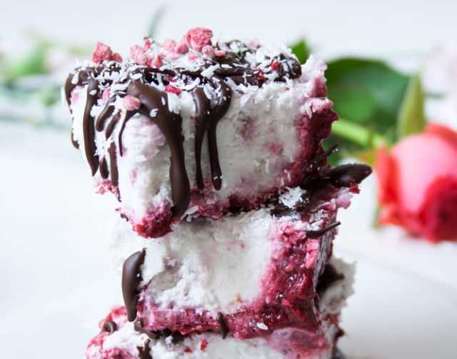 Vegan Ice Cream Bites cherry coconut