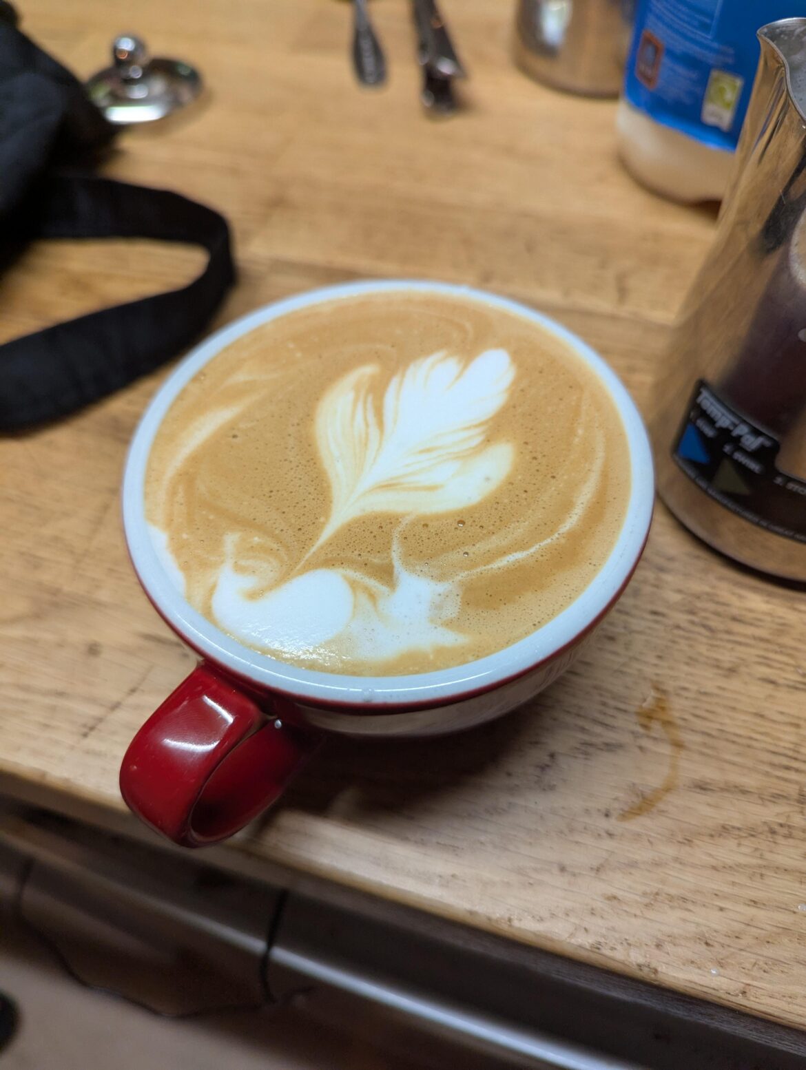 I'm a mostly self-taught barista struggling with latte art