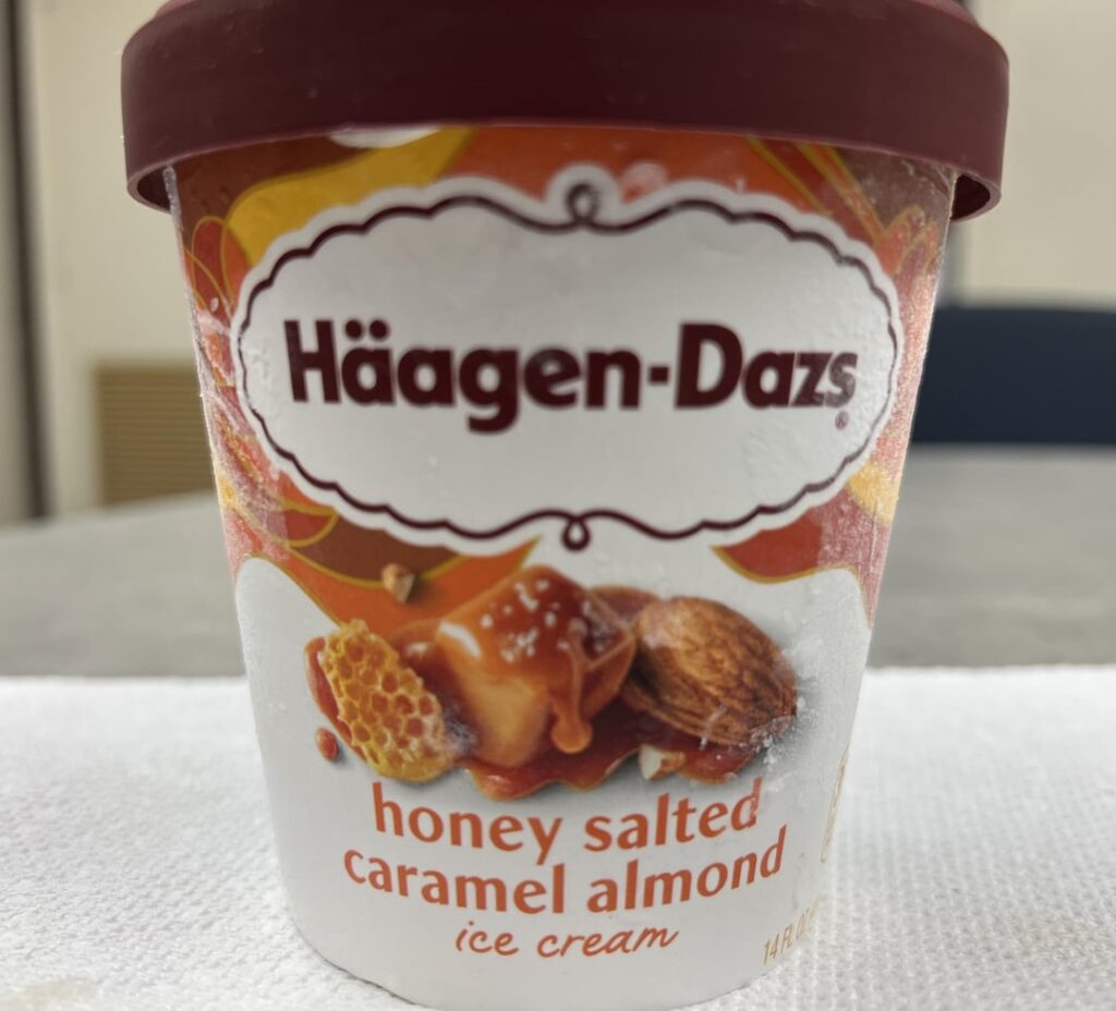 Häagen-Dasz Honey Salted Caramel Almond Häagen-Dasz Honey Salted Caramel Almond