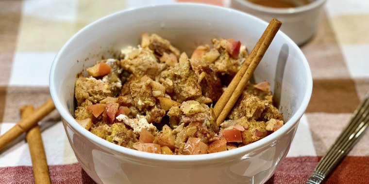 Joy Bauer's Easy Apple Pie French Toast