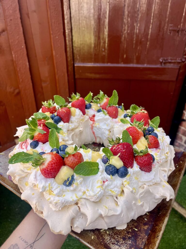 Easter pavlova 🐰🍓🫐